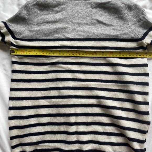 Vince striped sweater. - Picture 7 of 8